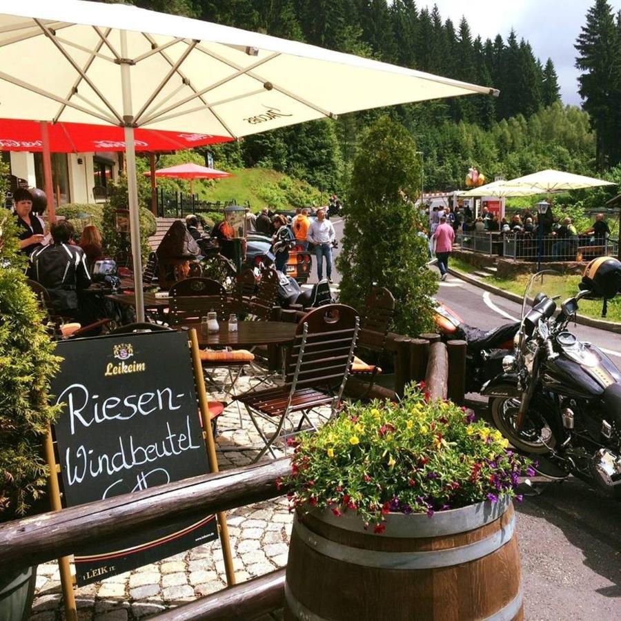 Hotel & Gasthaus Sterngrund Zella-Mehlis Dış mekan fotoğraf