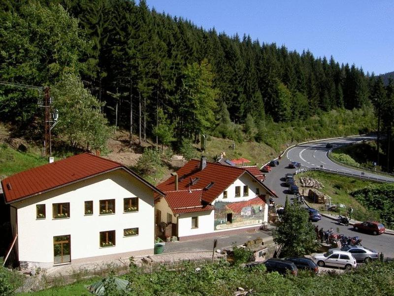 Hotel & Gasthaus Sterngrund Zella-Mehlis Dış mekan fotoğraf