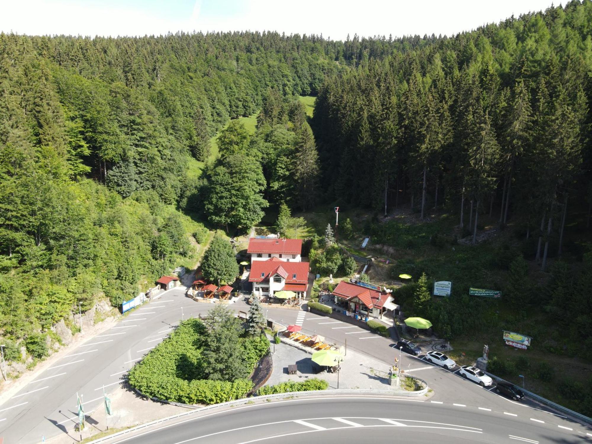 Hotel & Gasthaus Sterngrund Zella-Mehlis Dış mekan fotoğraf