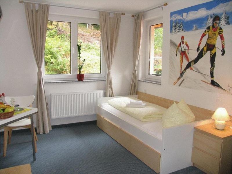 Hotel & Gasthaus Sterngrund Zella-Mehlis Oda fotoğraf